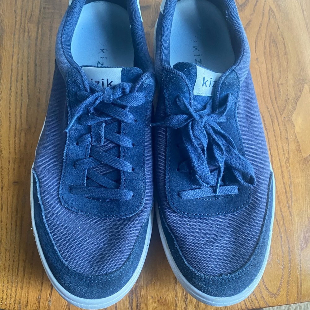 Kizik Navy Blue Casual‎ Shoes Mens 11/Womens 12.5 Hands free